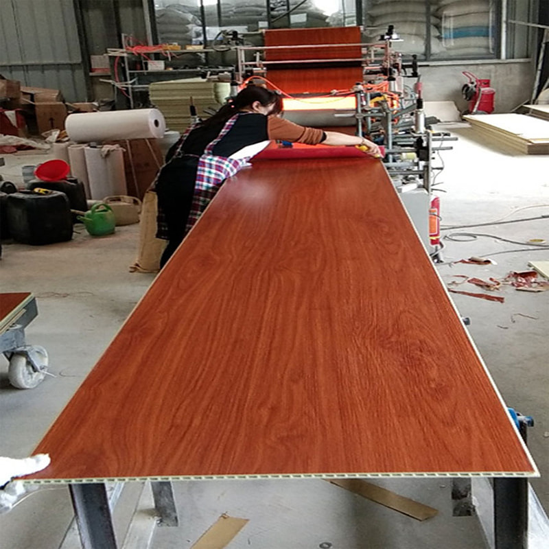 Panel Dinding PVC Fiber Kayu Buluh Bersepadu Moden untuk Panel Dinding Pakej Keras Latar Belakang TV untuk Siling Dalaman untuk Kegunaan Hotel